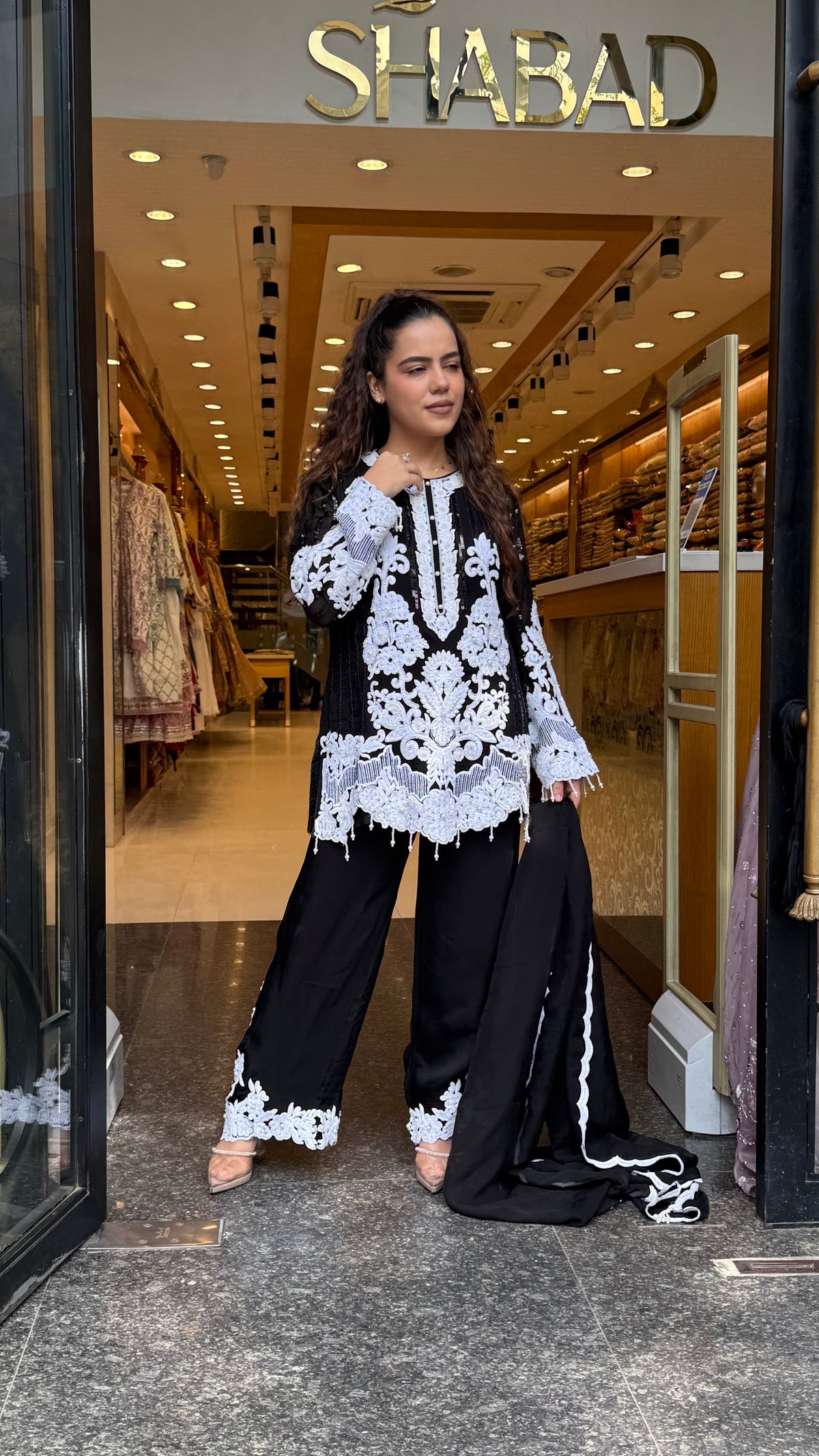 Designer Short Pakistani Suit Set with Sequin, Thread Embroidery & Pearl Detailing | Festive Wear
