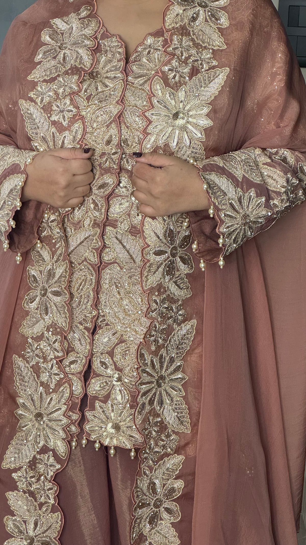 Indo-Western Sequence work with thread embroidery pearls tassels cape style 3 pcs set Ensemble |