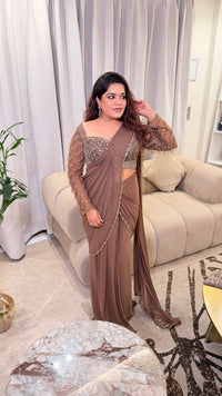Handwork Gold Beaded drape Set with Kaddana Sequin Blouse & Tassel Sleeves