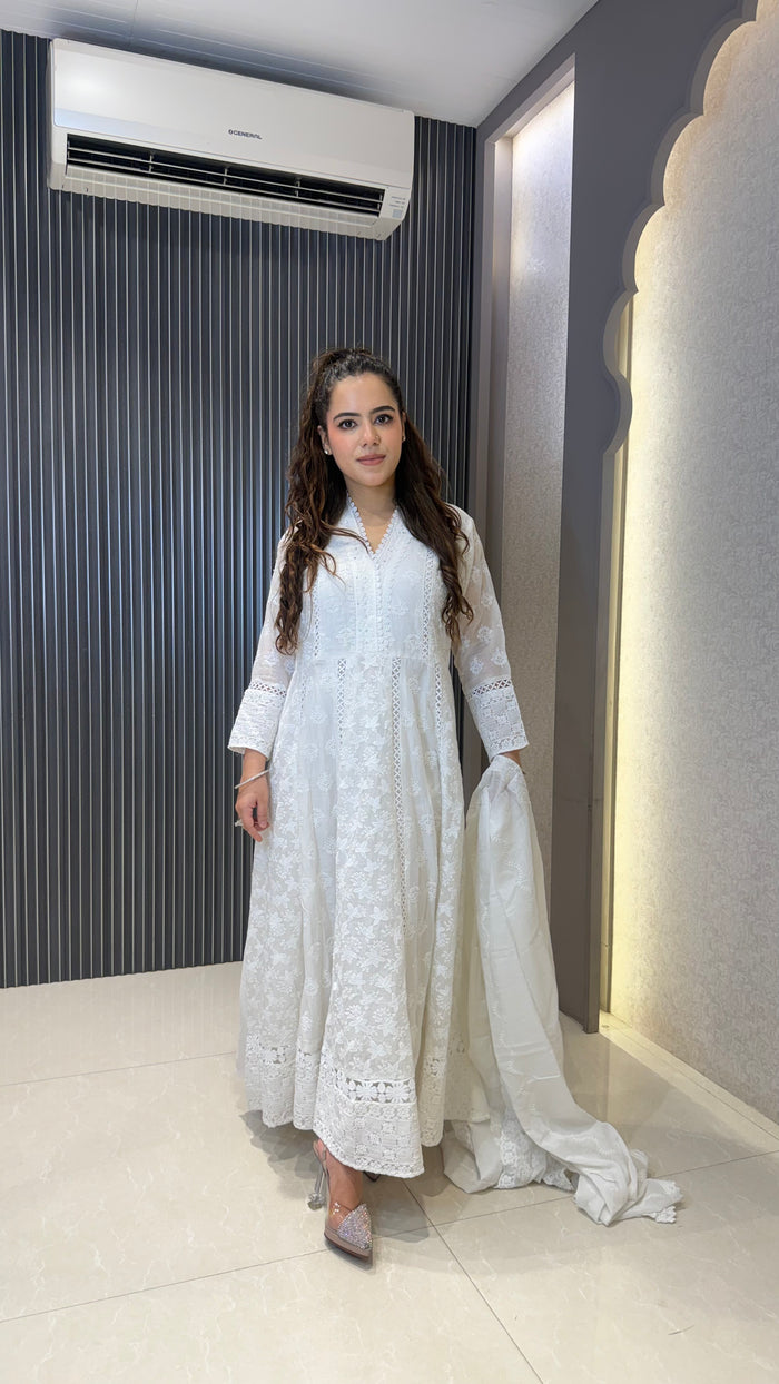 Women’s Mul Cotton Chikankari Suit Set with Thread Embroidery | Elegant Ethnic Wear
