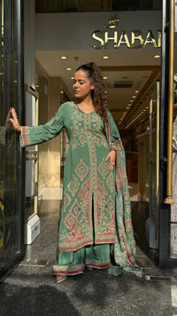 Crepe Digital Print Suit Set with Zari Outline Work for Women