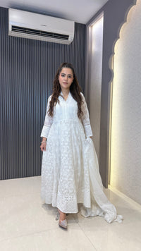 Women’s Mul Cotton Chikankari Suit Set with Thread Embroidery | Elegant Ethnic Wear