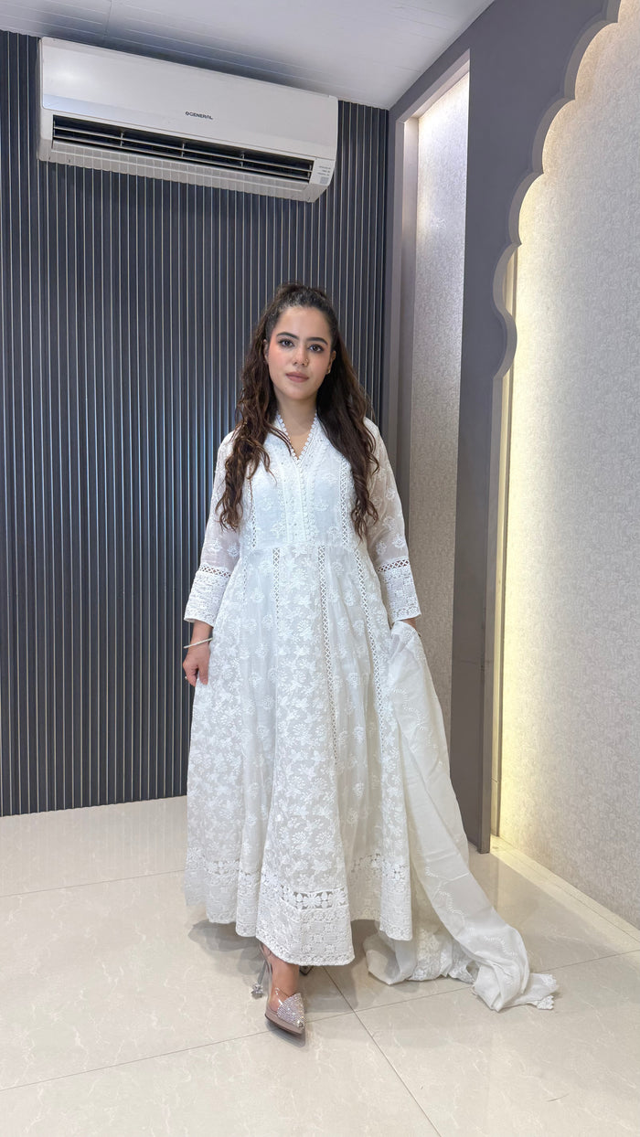 Women’s Mul Cotton Chikankari Suit Set with Thread Embroidery | Elegant Ethnic Wear