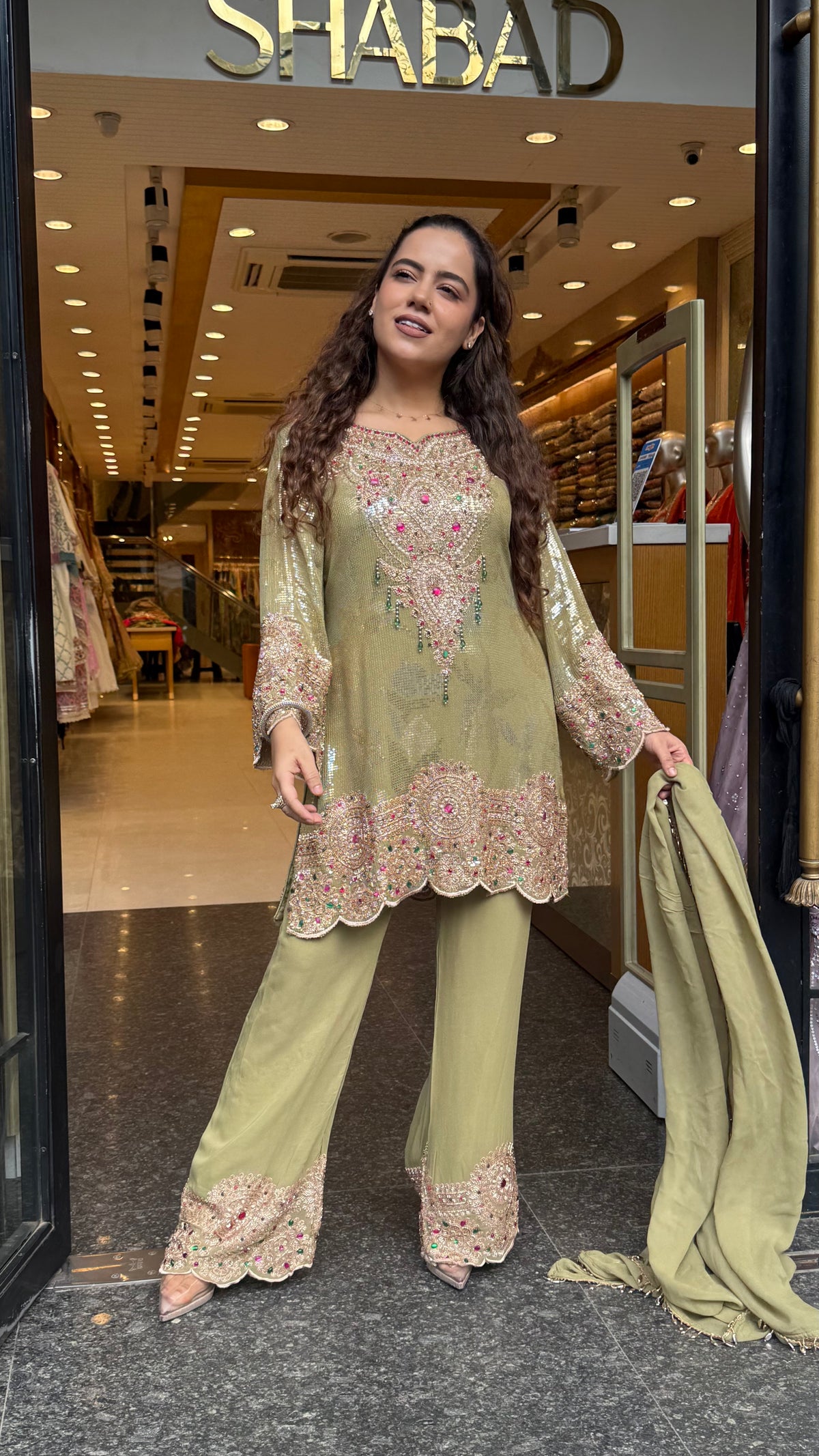 Designer Short Pakistani Suit Set with Sequin, Thread Embroidery & Pearl Detailing | Festive Wear