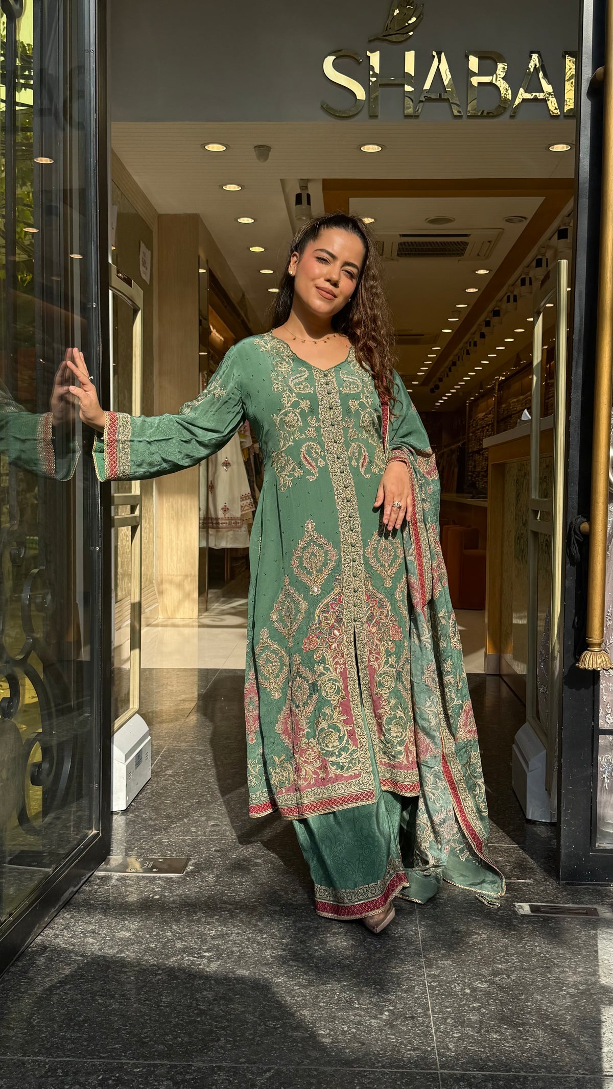 Crepe Digital Print Suit Set with Zari Outline Work for Women