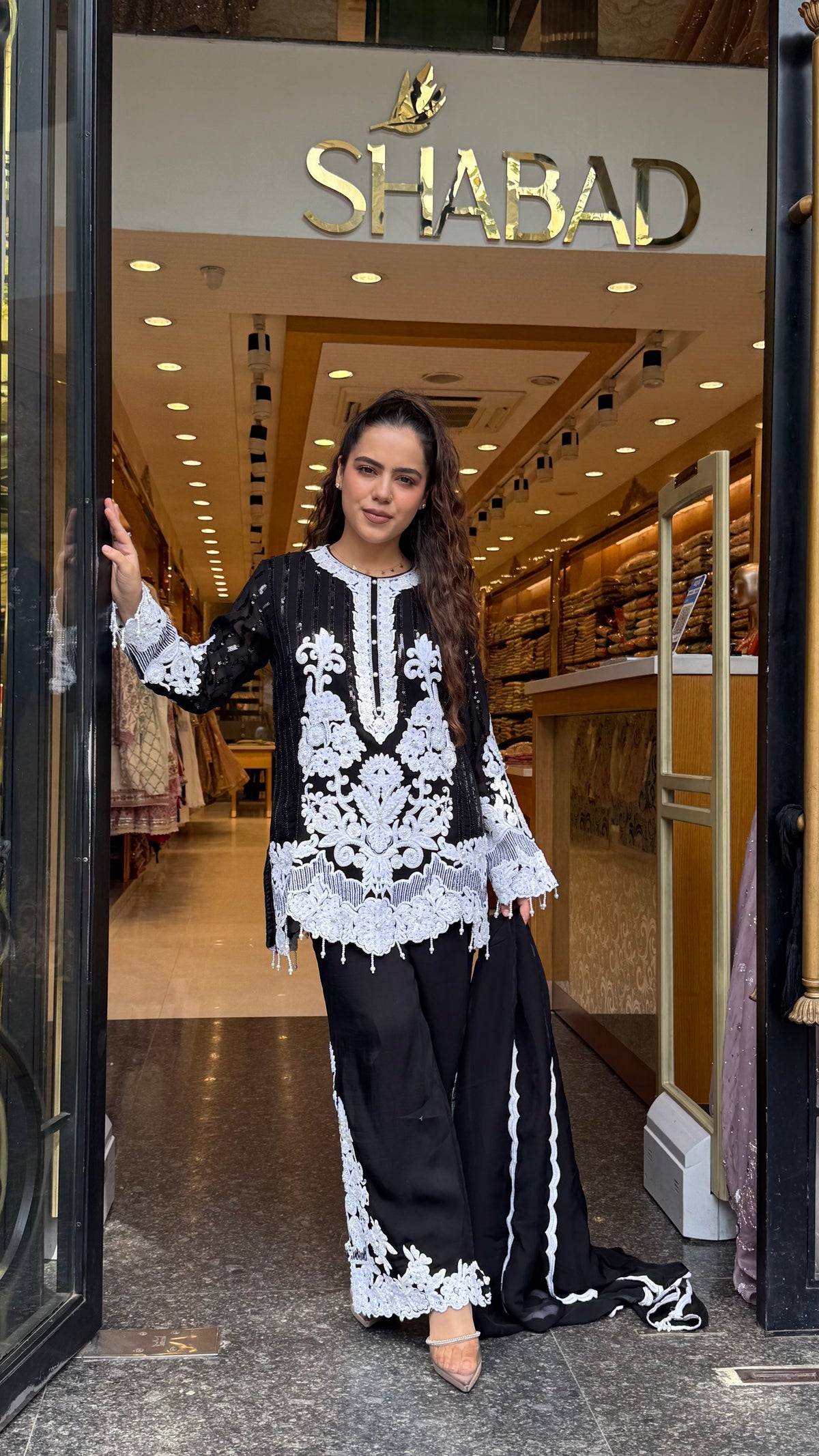 Designer Short Pakistani Suit Set with Sequin, Thread Embroidery & Pearl Detailing | Festive Wear