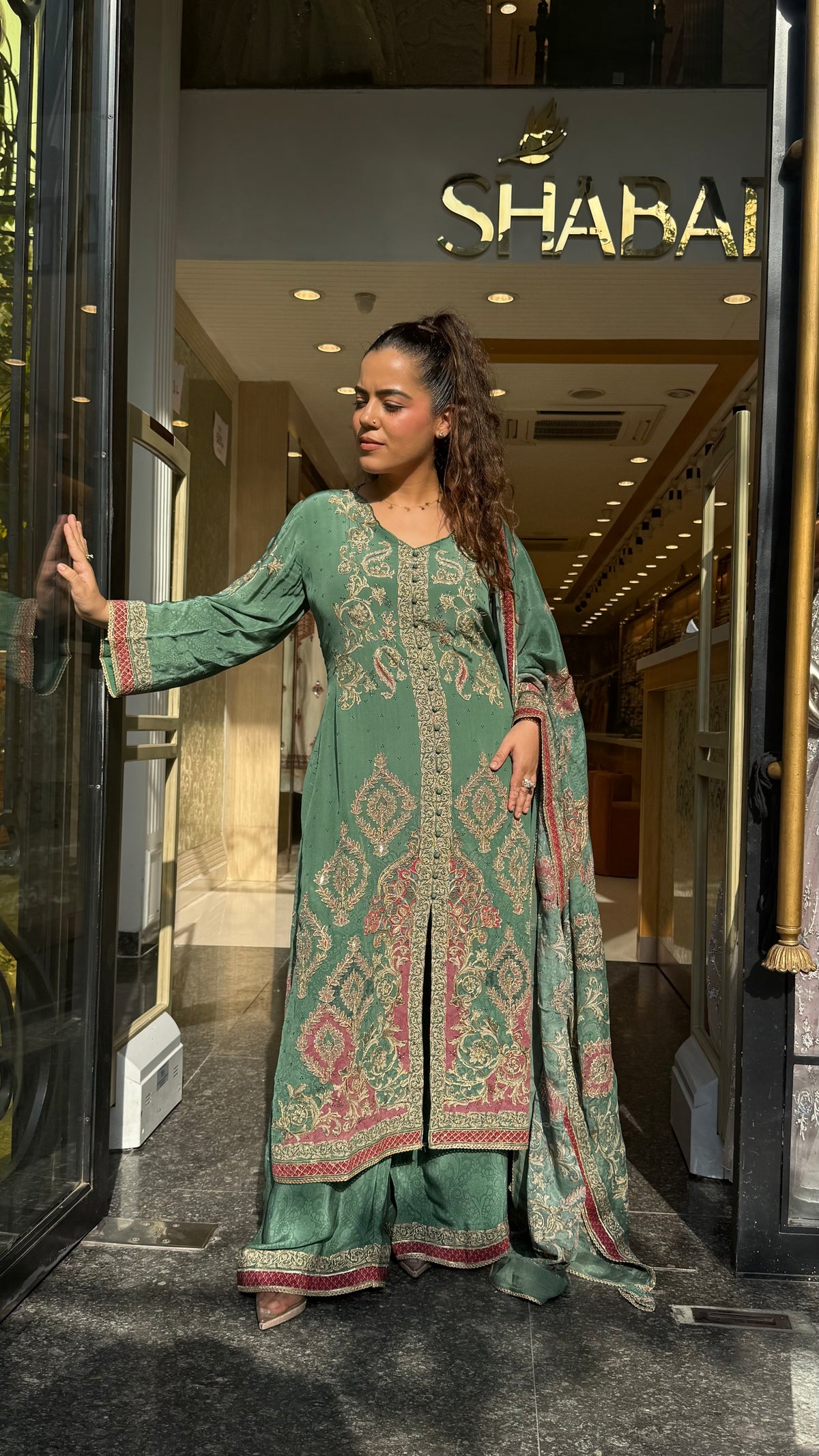 Crepe Digital Print Suit Set with Zari Outline Work for Women