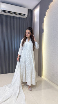 Women’s Mul Cotton Chikankari Suit Set with Thread Embroidery | Elegant Ethnic Wear