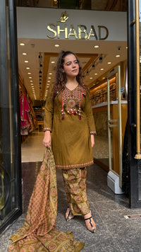 Budget-Friendly Akrakh Print Suit Set with Farshi Bottom