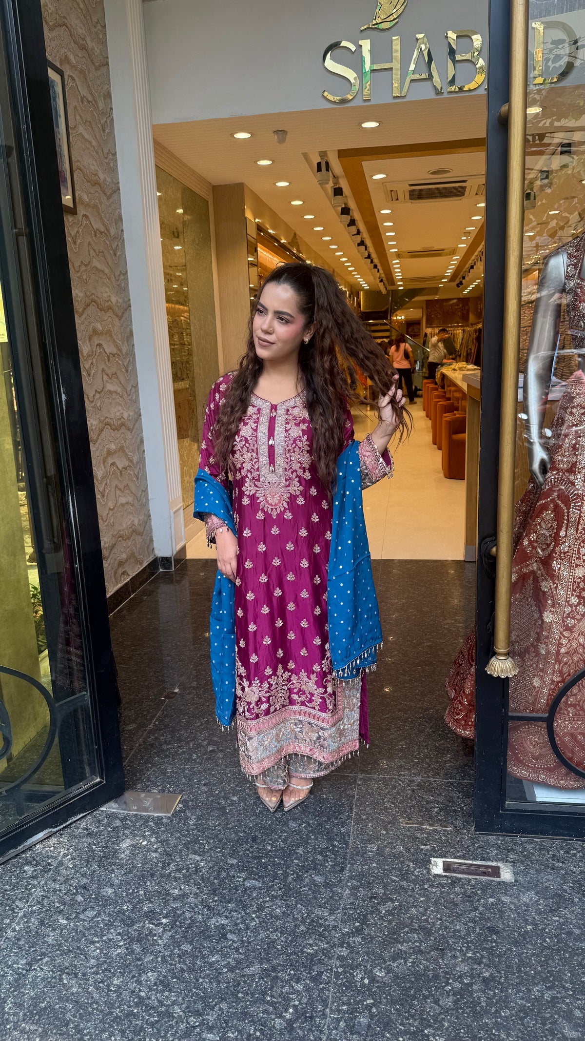Long Pakistani Suit Set in Satin Silk with Beads Handwork (Copy)