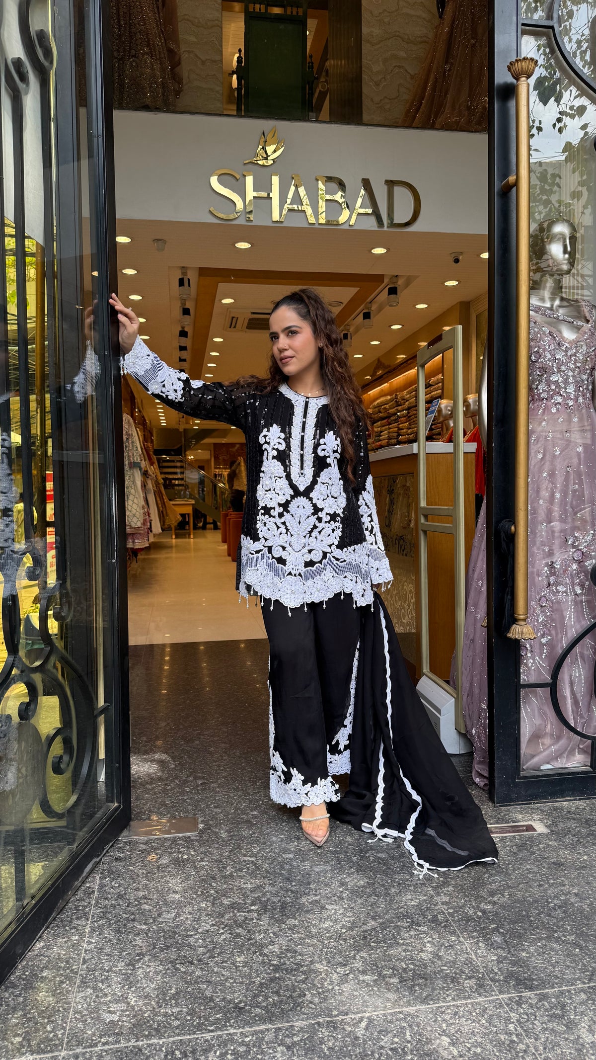 Designer Short Pakistani Suit Set with Sequin, Thread Embroidery & Pearl Detailing | Festive Wear