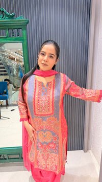 Printed Muslin Suit with Mirror Work