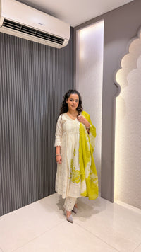 Mul Cotton Co-ord Set with Pearl Detailing & Brush Print