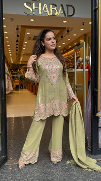 Designer Short Pakistani Suit Set with Sequin, Thread Embroidery & Pearl Detailing | Festive Wear