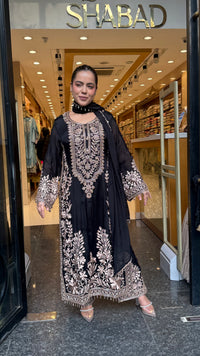Chinon Embroidered Suit Set with Beads & Thread Work