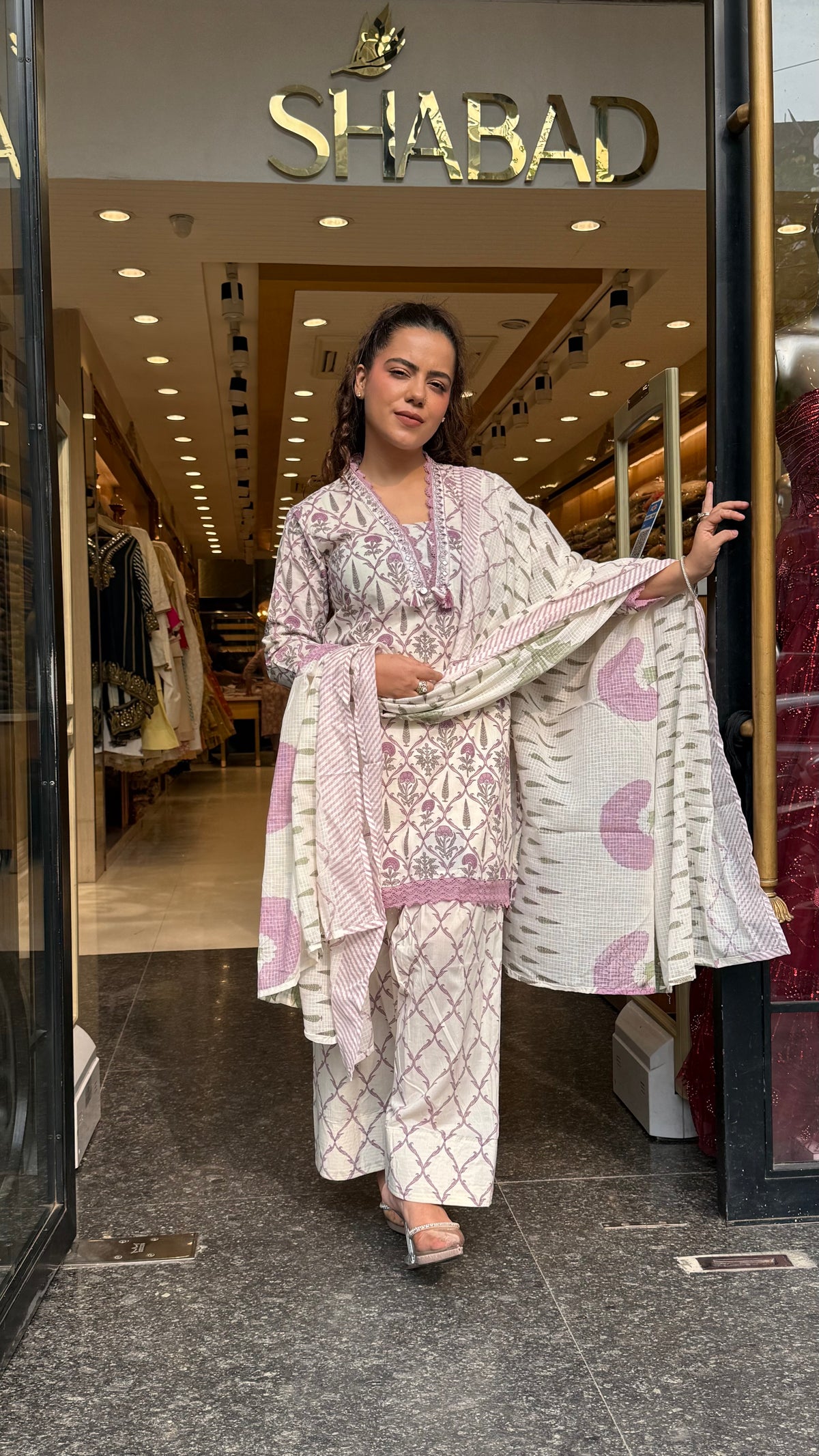 Budget-Friendly Printed Cotton Suit with Farshi Salwar