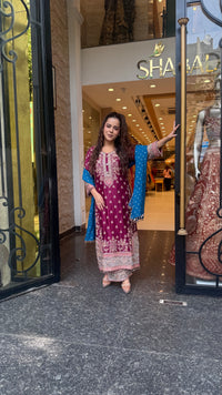 Long Pakistani Suit Set in Satin Silk with Beads Handwork (Copy)
