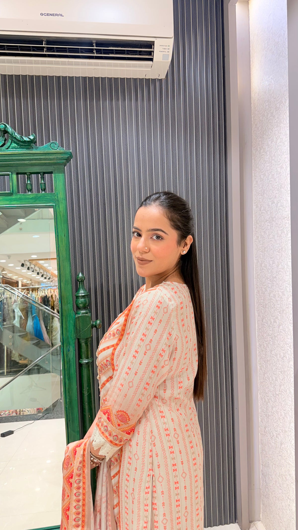 Printed muslin Suit Set with mirror highlighting neckline