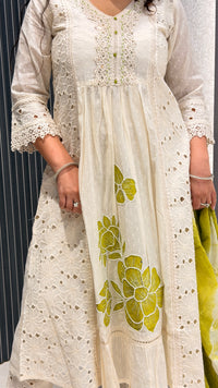 Mul Cotton Co-ord Set with Pearl Detailing & Brush Print