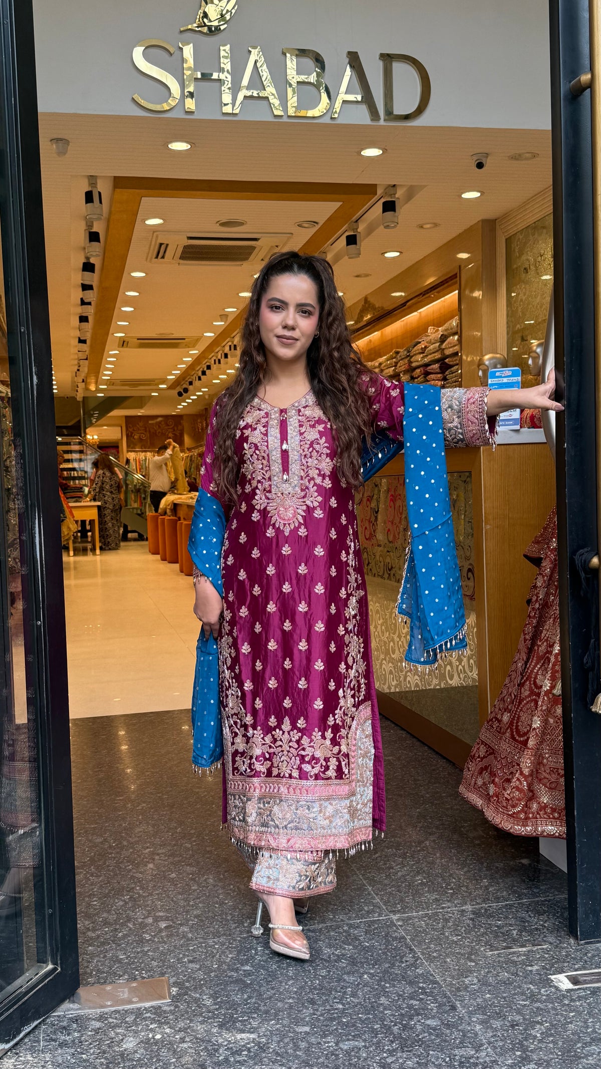 Long Pakistani Suit Set in Satin Silk with Beads Handwork (Copy)