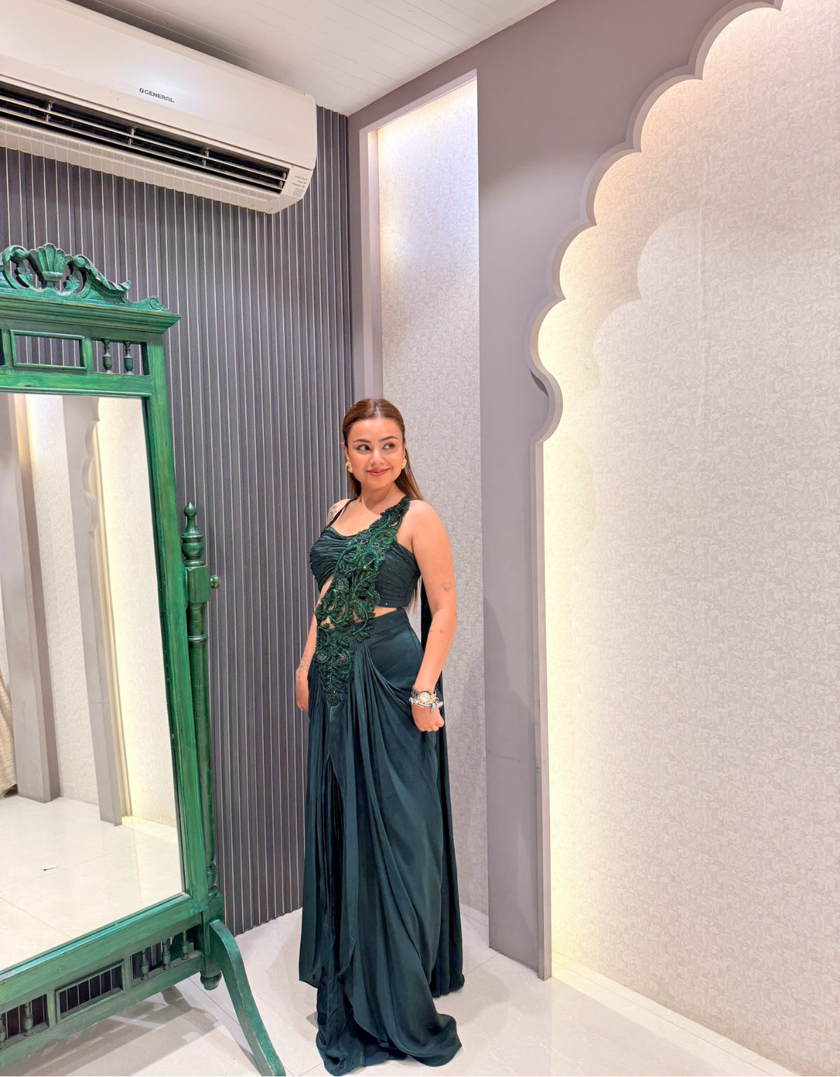 Elegant Crepe Drape Saree with Handworked Palla