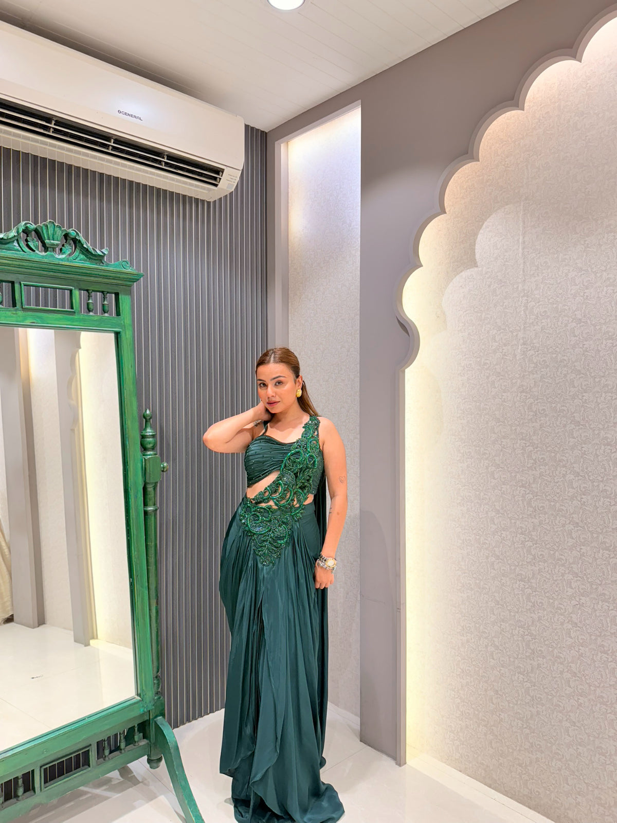 Elegant Crepe Drape Saree with Handworked Palla