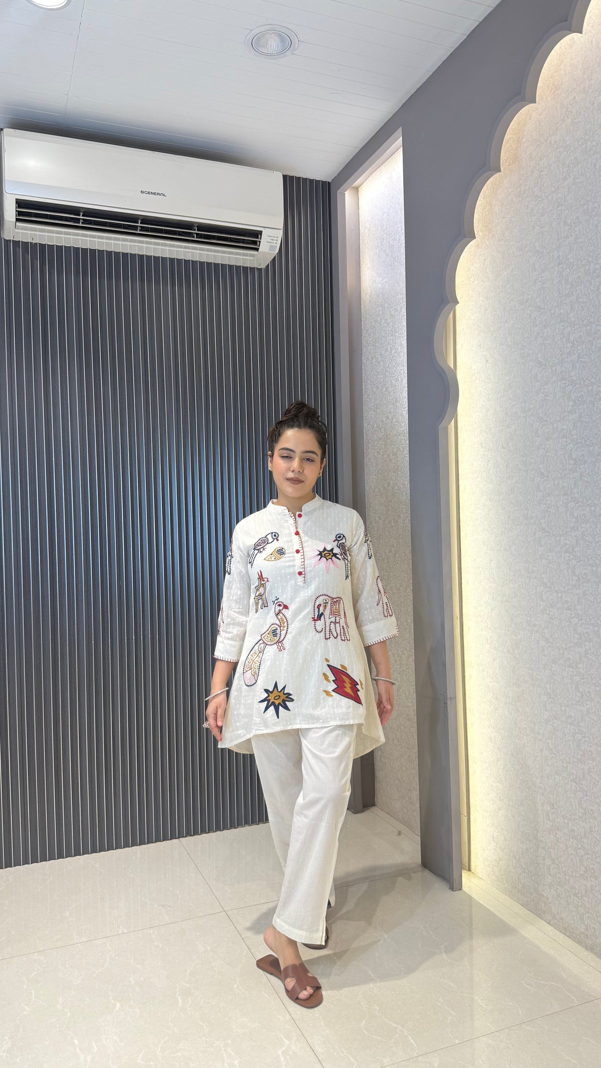 Cotton Jacquard Co-ords Set with Thread Embroidery Work