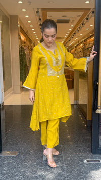 Mul Chanderi Co-Ord Set with Badla & Sequin Work