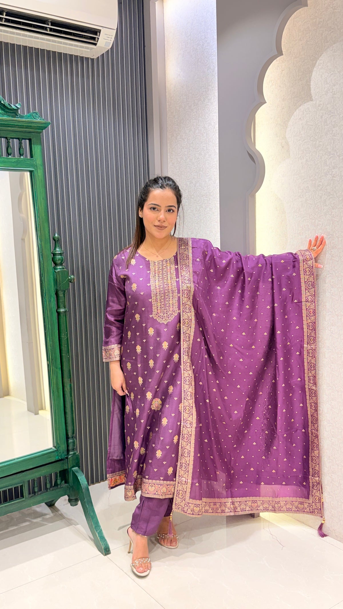 Banarasi Weaving Suit