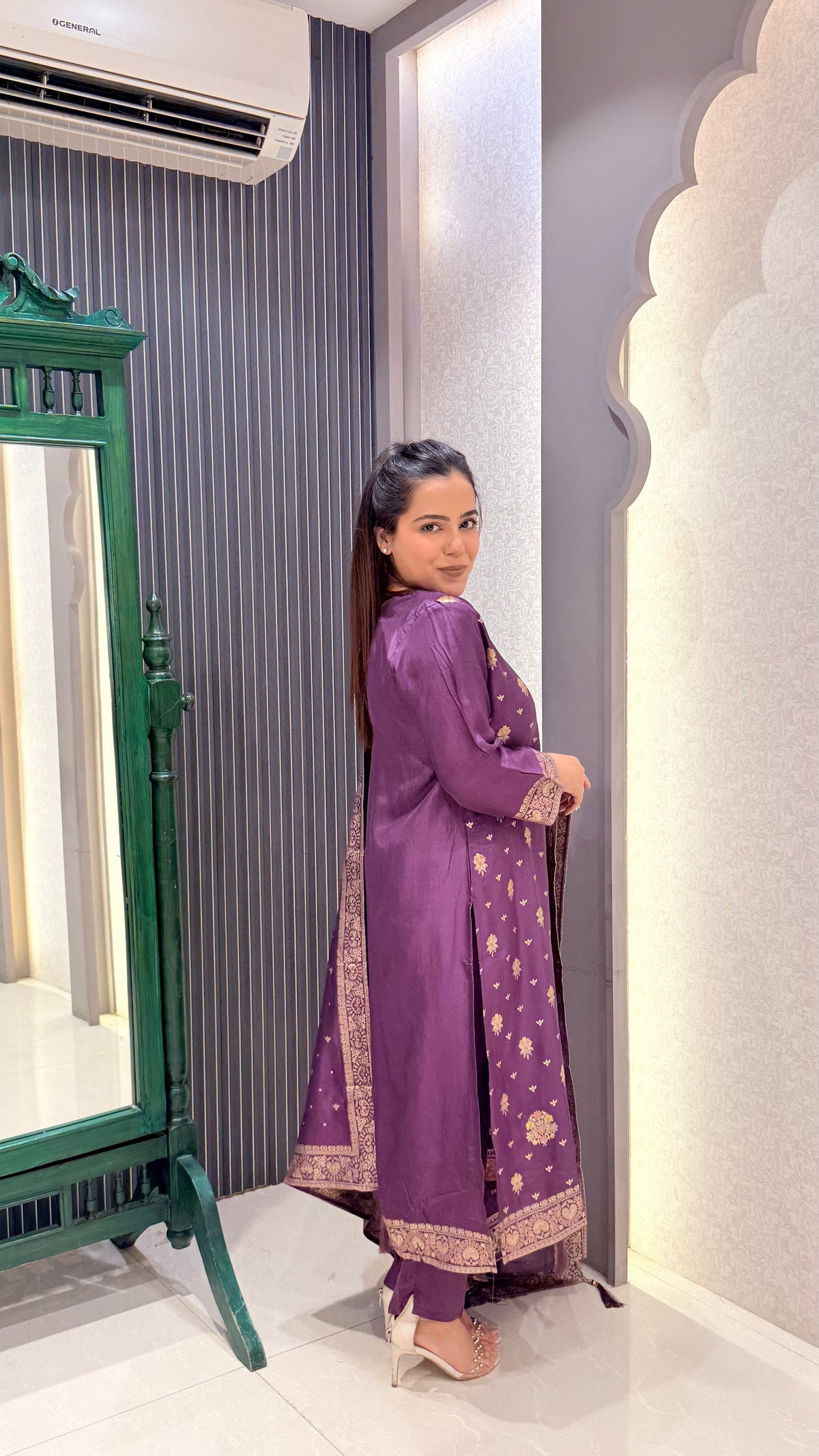Banarasi Weaving Suit