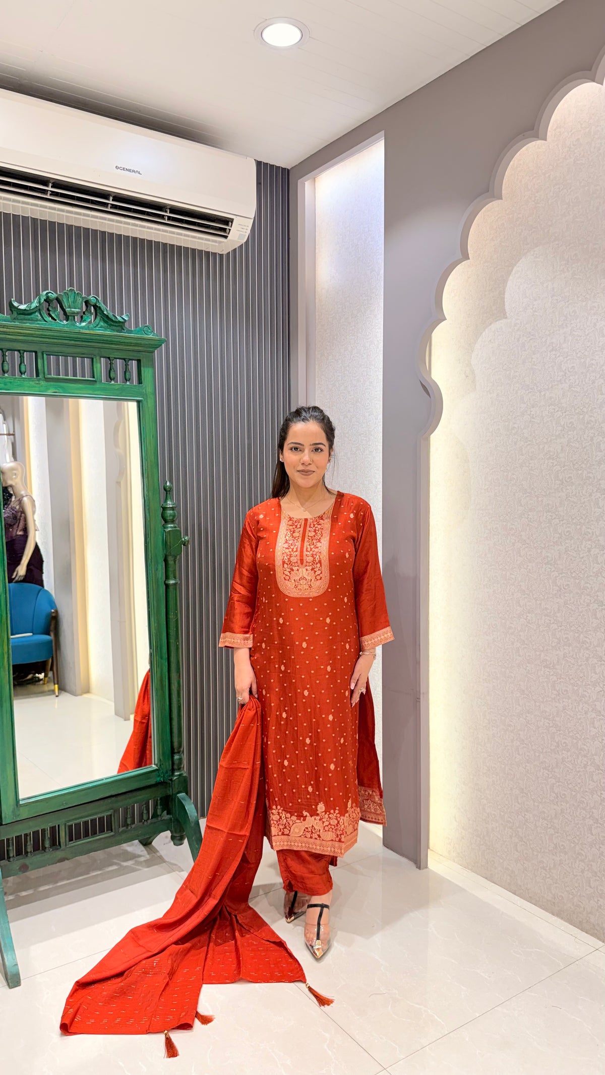 Banarasi Weaving Suit