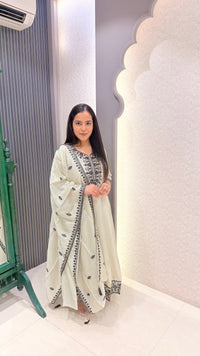 Cotton Shimmer Suit with Thread Embroidery