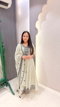 Cotton Shimmer Suit with Thread Embroidery