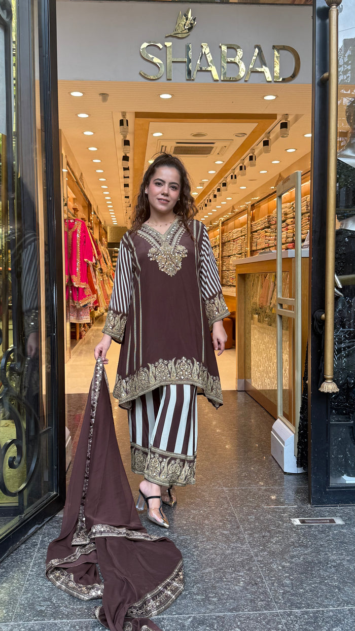 Budget-Friendly Digital Print Crepe Suit Set with Leather & Mirror Work