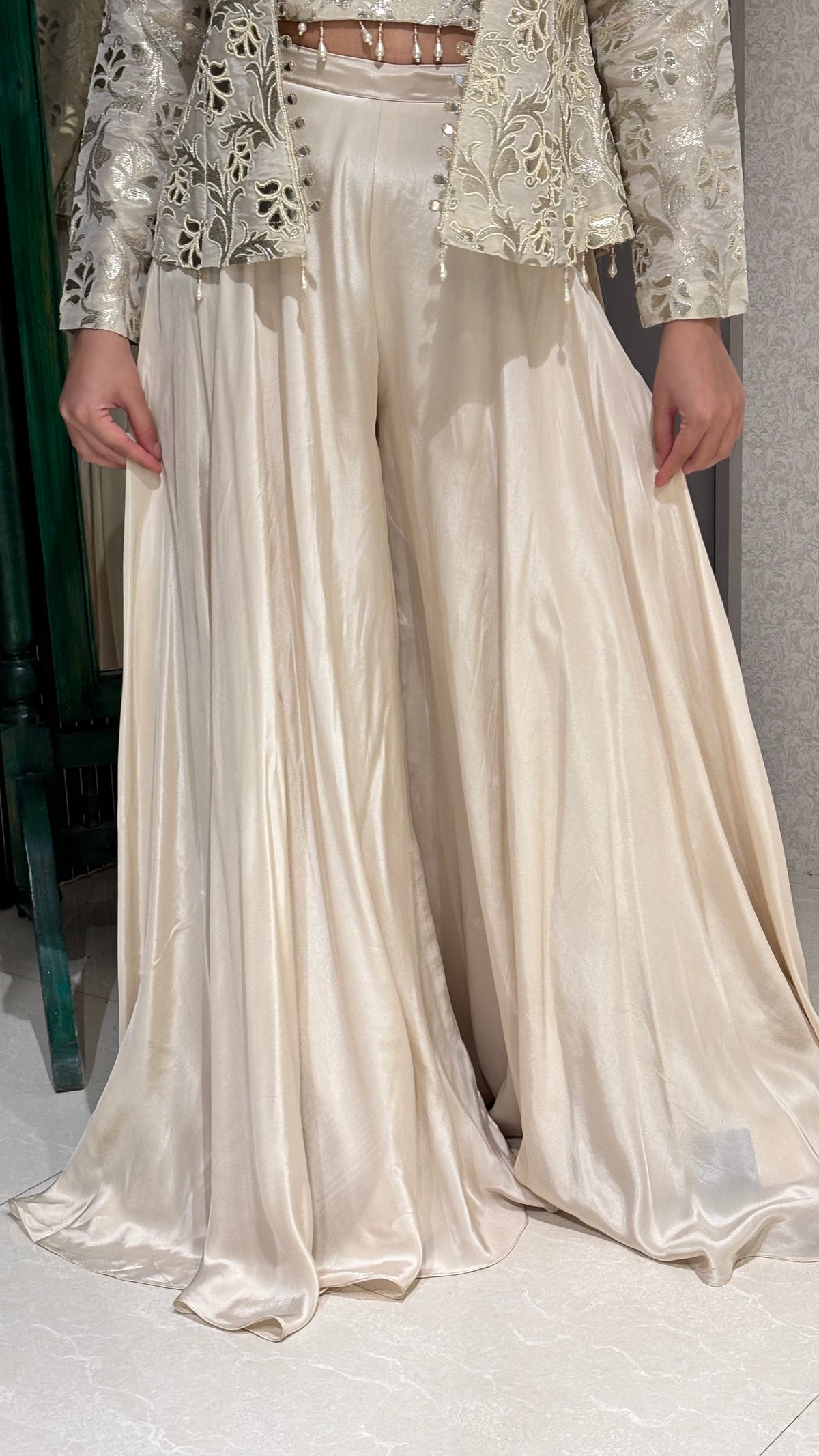 Ivory Crop Top Jacket Indo-Western – Contemporary Festive Elegance