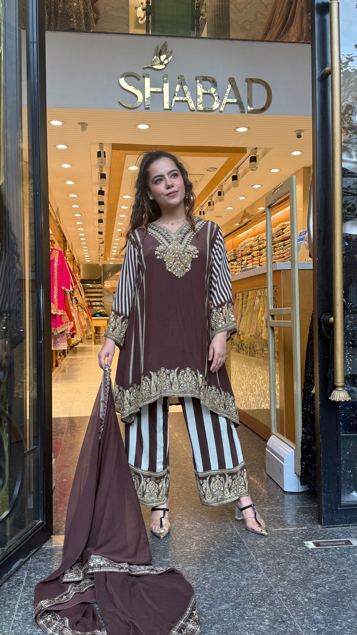 Budget-Friendly Digital Print Crepe Suit Set with Leather & Mirror Work