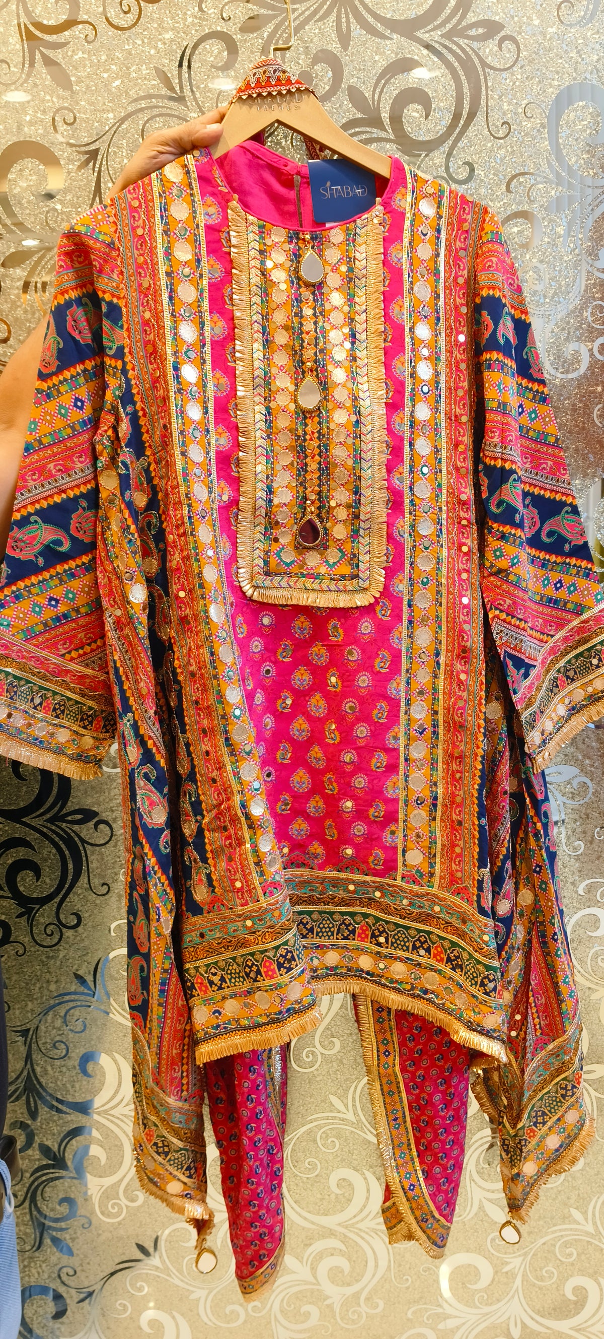 Elegant Crepe Digital Print Suit – Perfect for Every Occasion