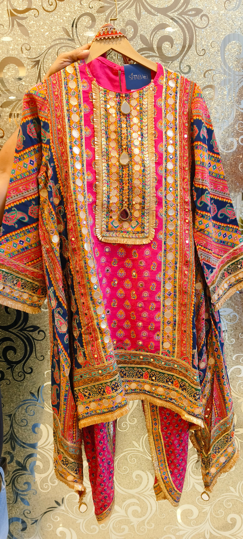 Elegant Crepe Digital Print Suit – Perfect for Every Occasion
