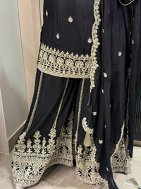 Dori Work Suit with Hand Detailing – Sizes Up to 46 (Copy)