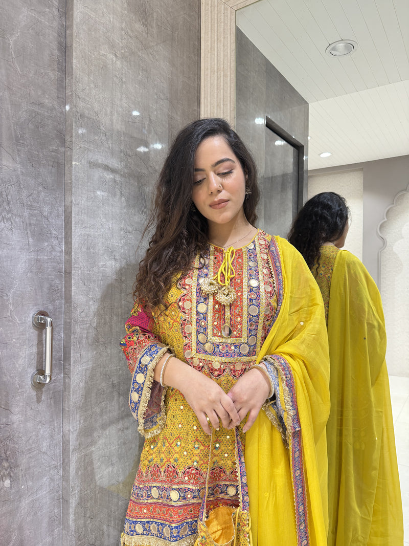 Digital Print Crepe Fabric Suit with Mirror Work