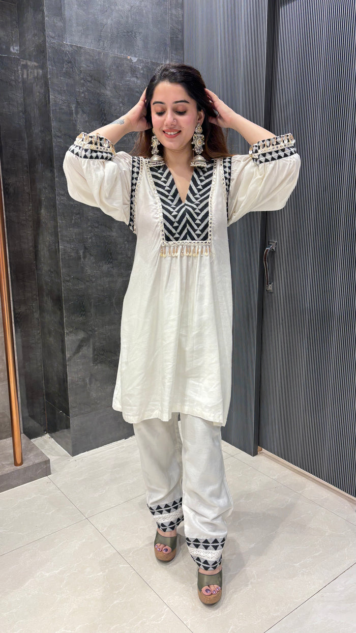 Linen Co-ord Set with Thread Embroidered Neckline