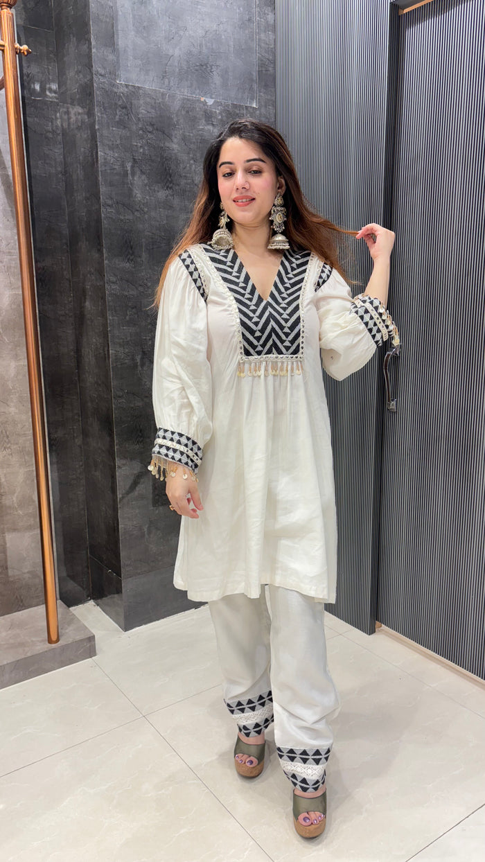Linen Co-ord Set with Thread Embroidered Neckline