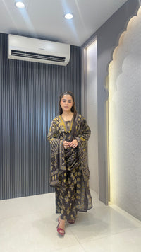 Women’s Ajrak Print Cotton Suit Set | Elegant Traditional Ethnic Wear