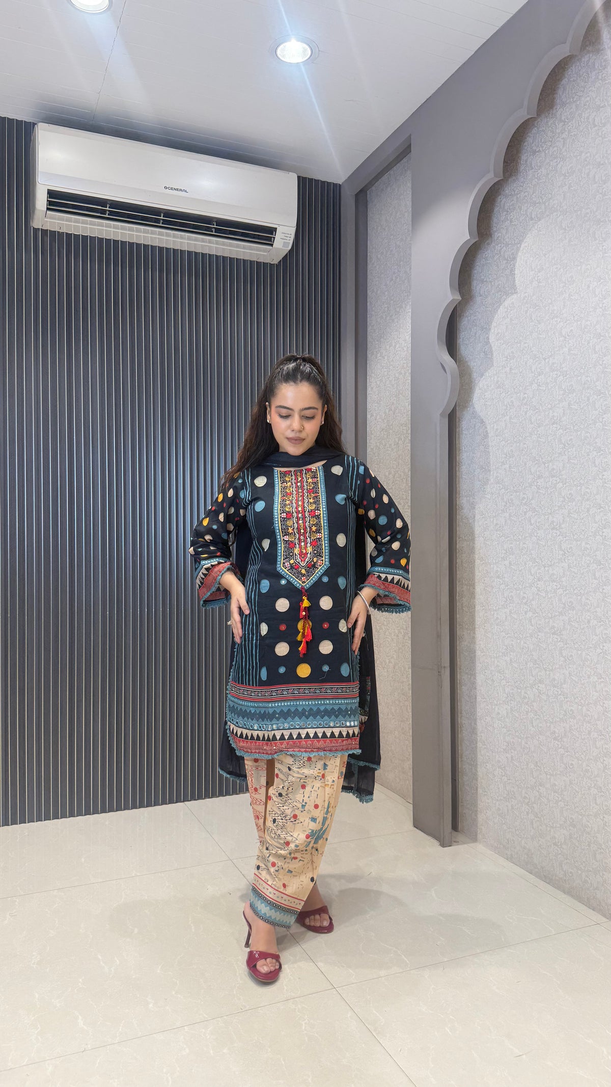 Women’s Multi Color Polka Dot Printed Suit with Handwork Neckline
