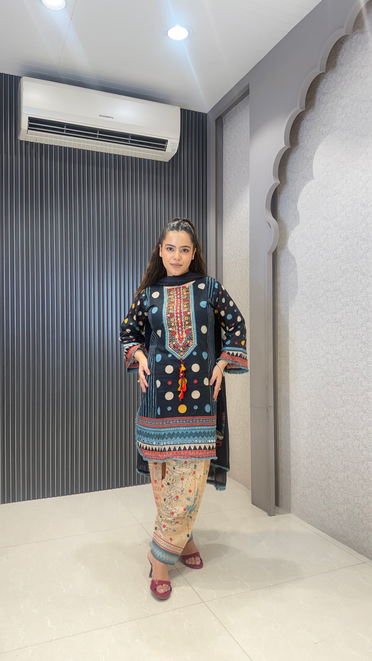 Women’s Multi Color Polka Dot Printed Suit with Handwork Neckline