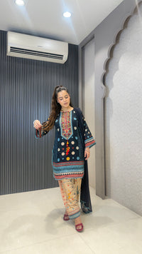 Women’s Multi Color Polka Dot Printed Suit with Handwork Neckline