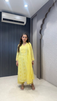 Mul chanderi suit with lace work