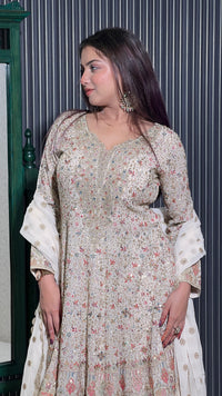 Elegant Georgette Suit with Intricate Zari Embroidery