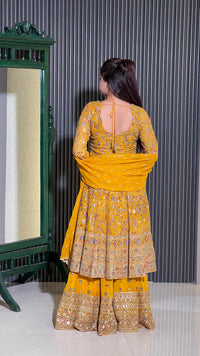 Elegant Georgette Suit with Intricate Zari Embroidery