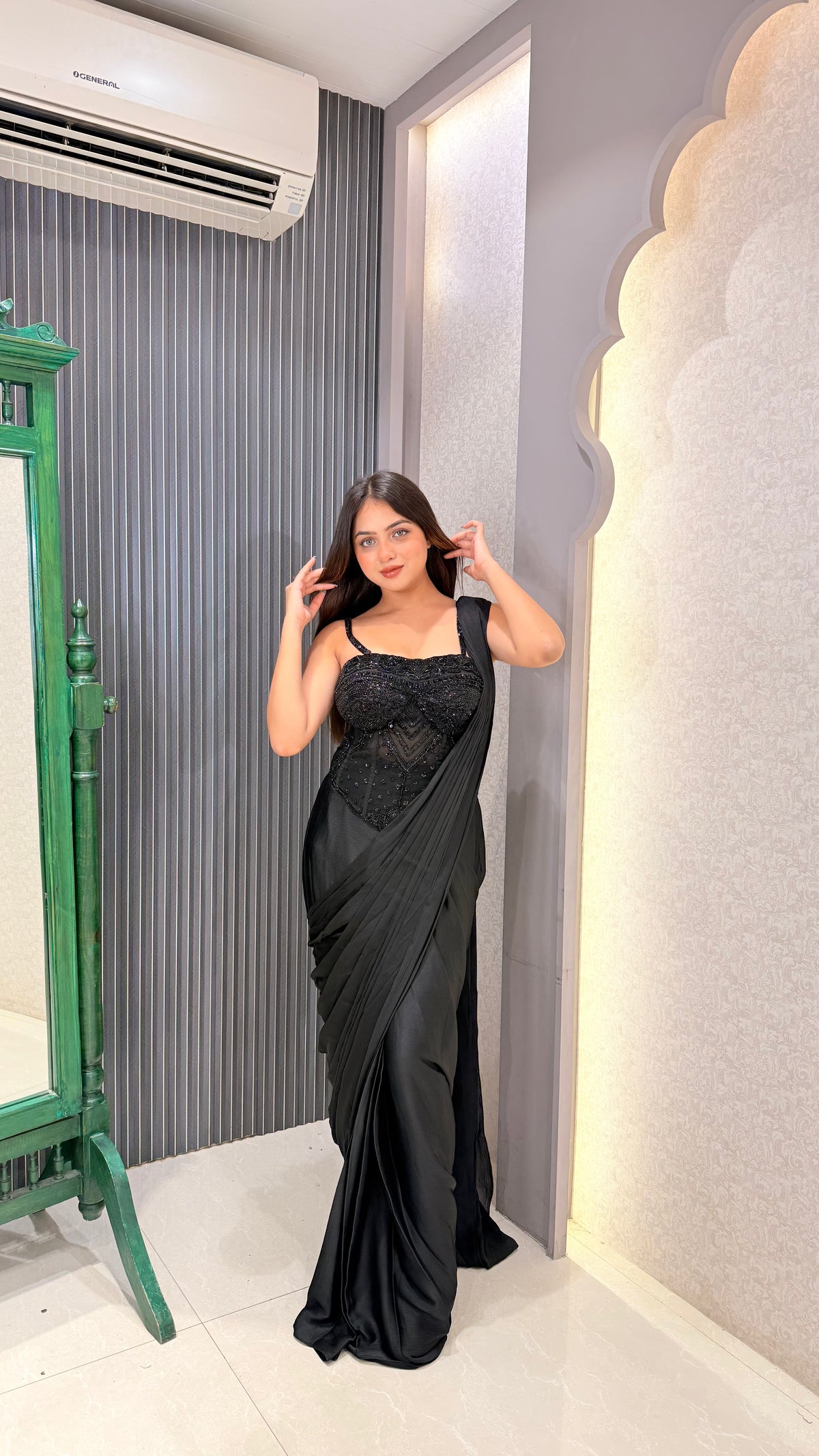 Chinon Corset Saree with Handwork Blouse – Designer Ready-to-Wear Saree